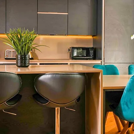 No 3, Within The Walls, Free Parking * York