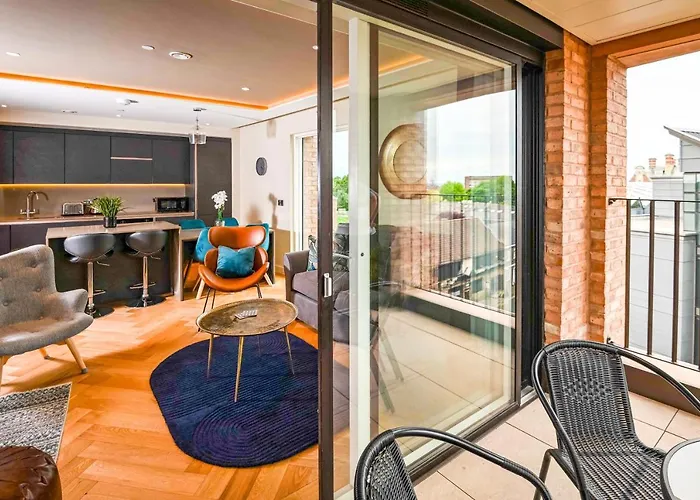 別荘 No 3, Within The Walls, Free Parking