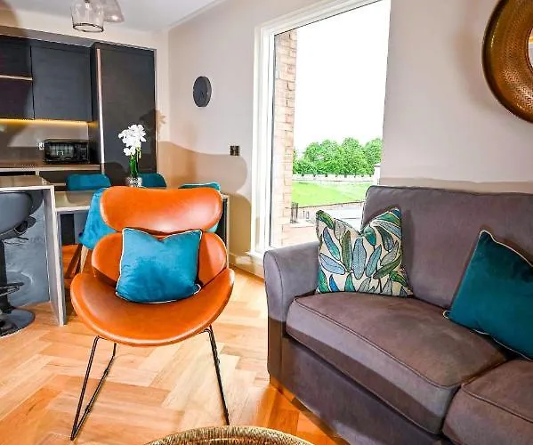 No 3, Within The Walls, Free Parking