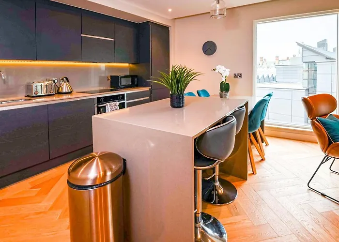 別荘 No 3, Within The Walls, Free Parking *