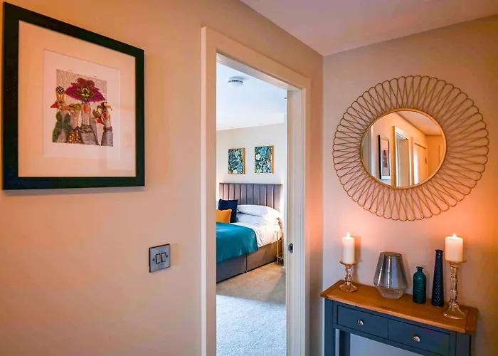 No 3, Within The Walls, Free Parking 別荘