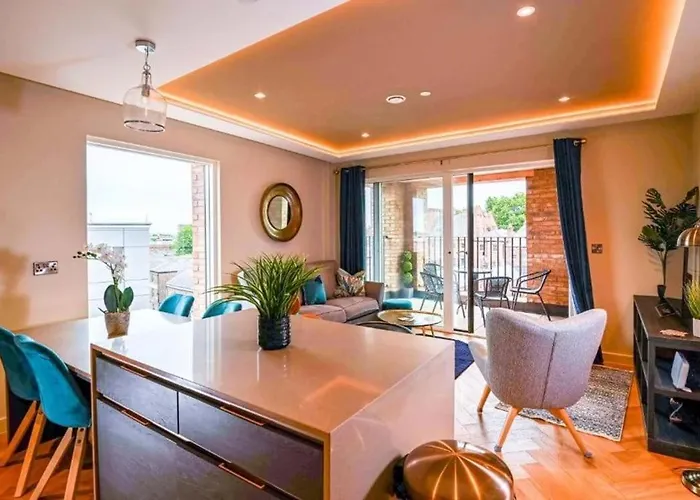 別荘 No 3, Within The Walls, Free Parking