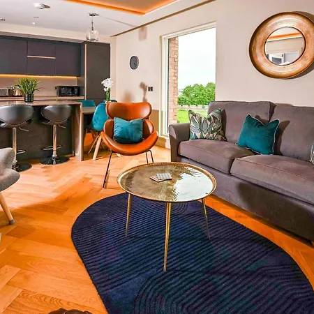 Holiday home No 3, Within The Walls, Free Parking