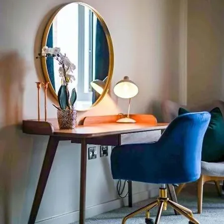 No 3, Within The Walls, Free Parking Holiday home York